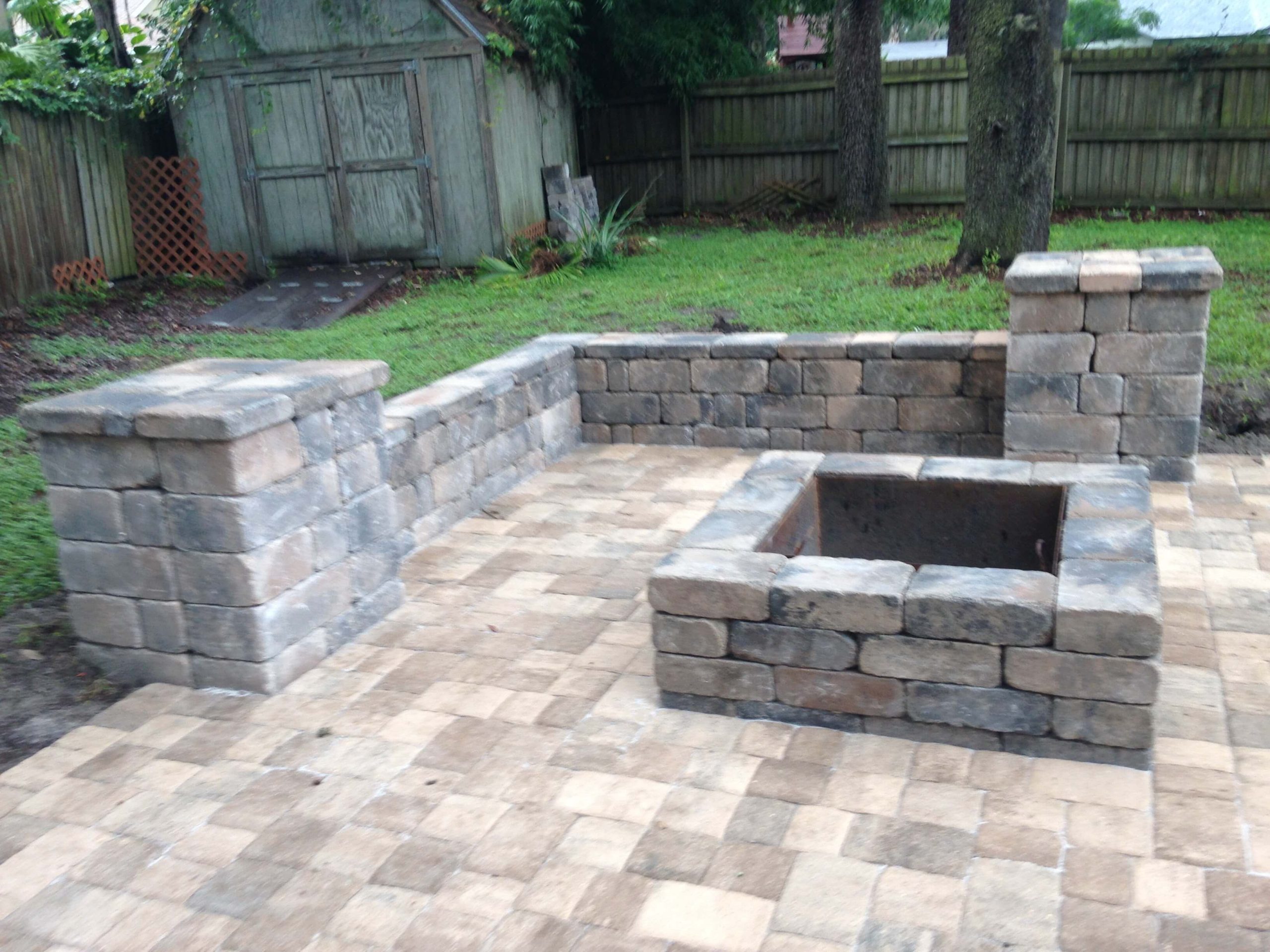 Fire Pits Bay Brick Pavers, How To Build A Fire Pit On Patio Pavers
